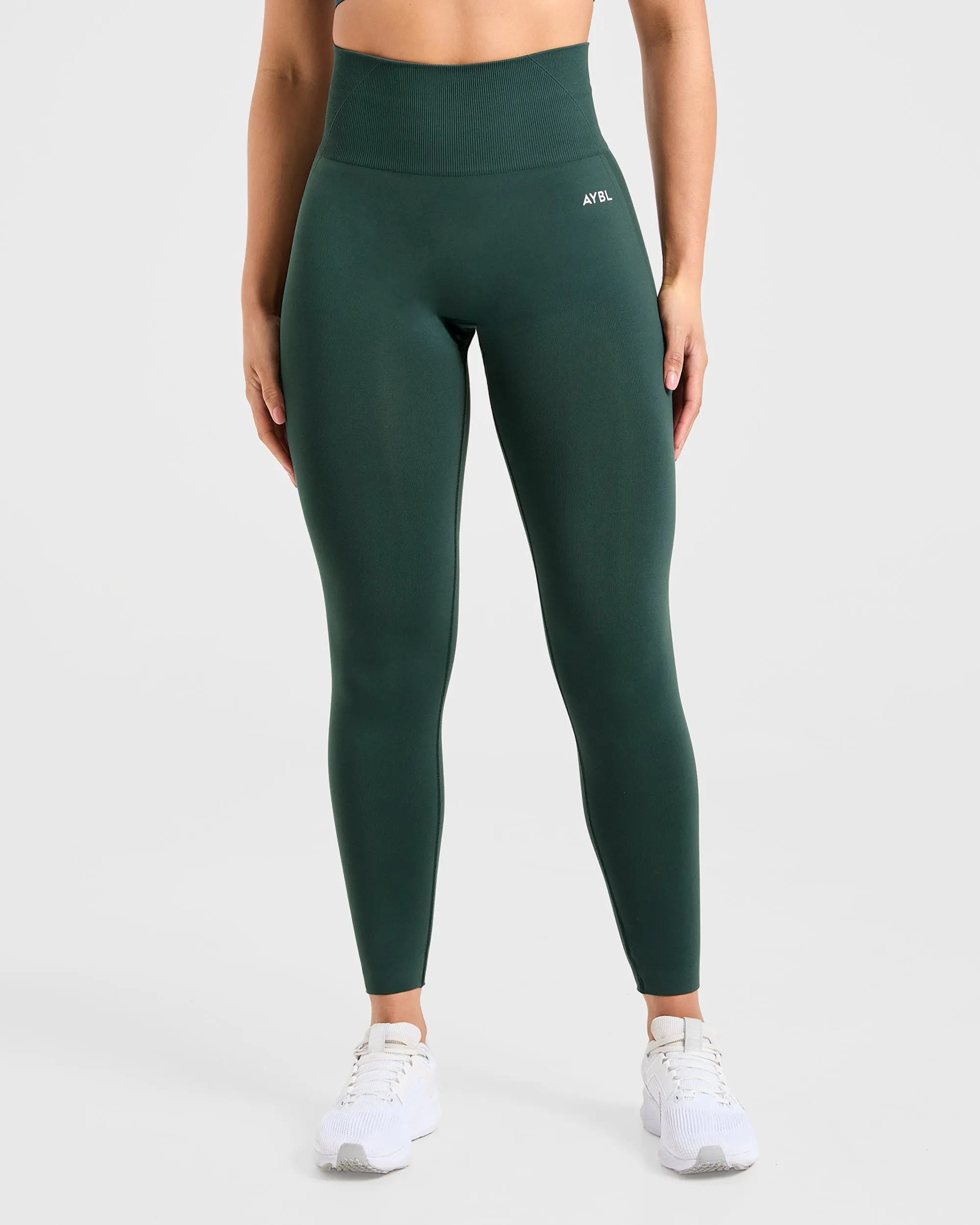 SPORTS BOTTOM WEAR