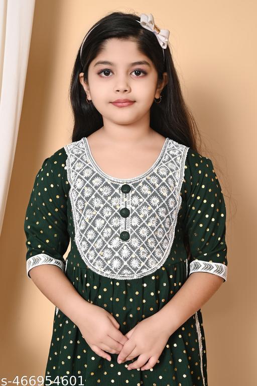लड़कियों का त्योहार और पार्टी कुर्ता, पजामा, और दुपट्टा सेट - स्टाइलिश, आरामदायक, और खास अवसरों के लिए परफेक्ट - MC-FASHIONS.COM